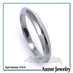 Graduated Knife Edge Wedding Band Ring 18k