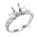 18k Gold Diamond Engagement Ring