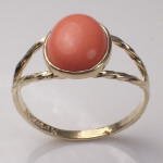 14k Gold Oval Coral Ring