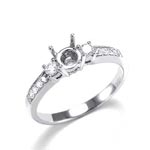 18k White Gold Diamond Engagement Ring